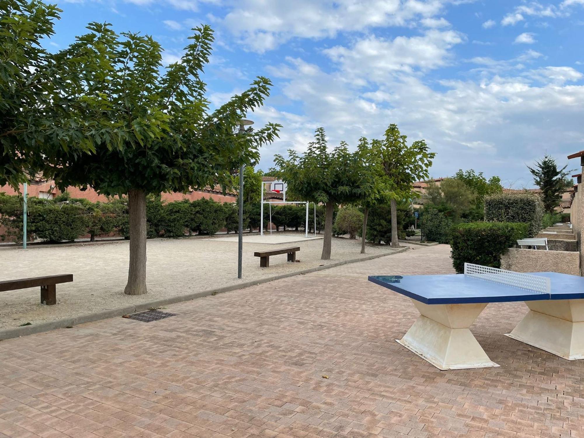 Villa 2 Etoiles Proche Plage Et Commerces Saint-Cyprien  Room photo